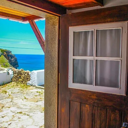 Private, Romantic And Cozy In Azenhas Do Mar Apartment Colares