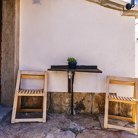 Апартаменты Private, Romantic And Cozy In Azenhas Do Mar Коларес