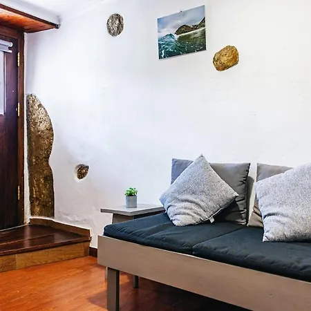 Private, Romantic And Cozy In Azenhas Do Mar